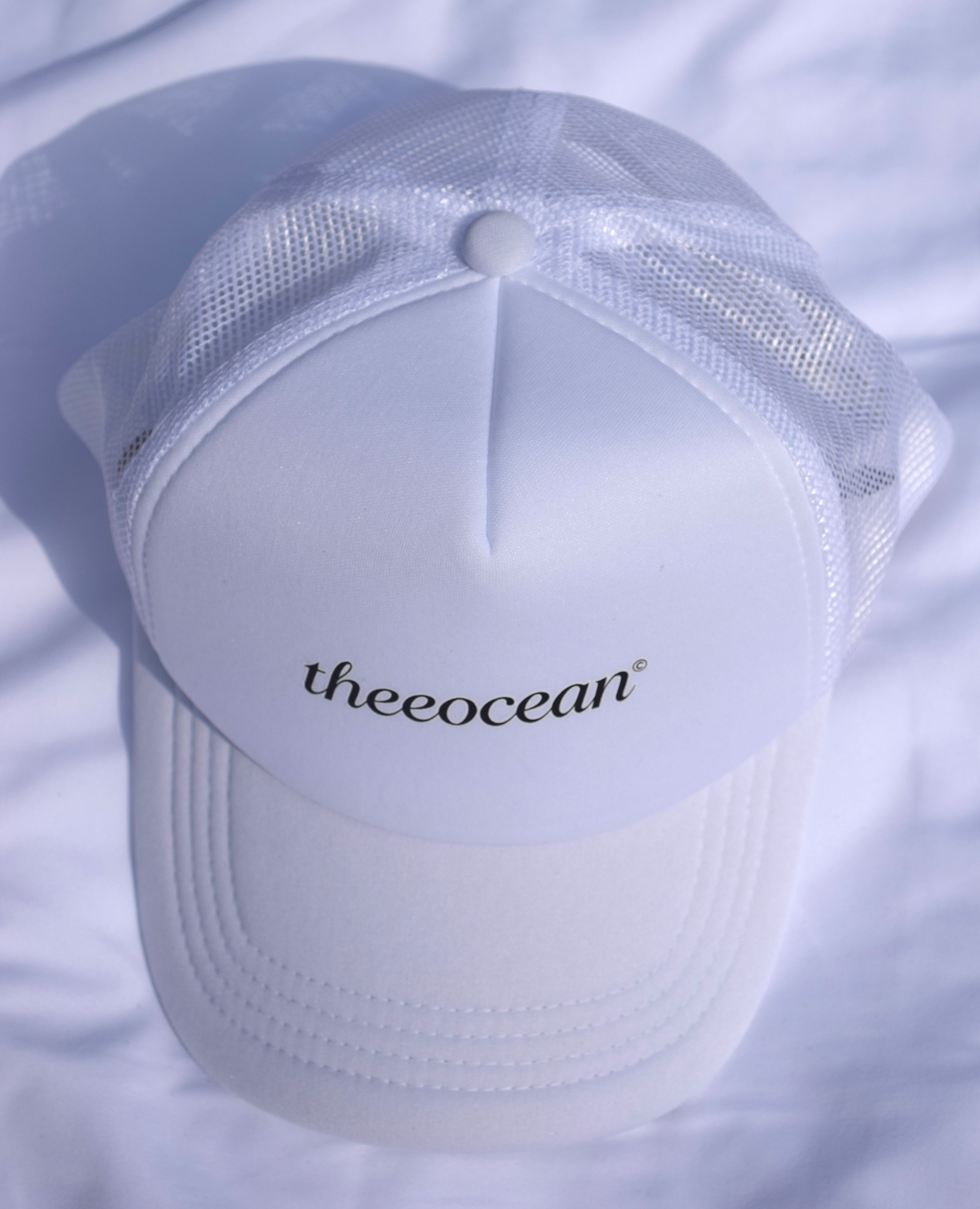 WHITE”THEEOCEAN” CAP