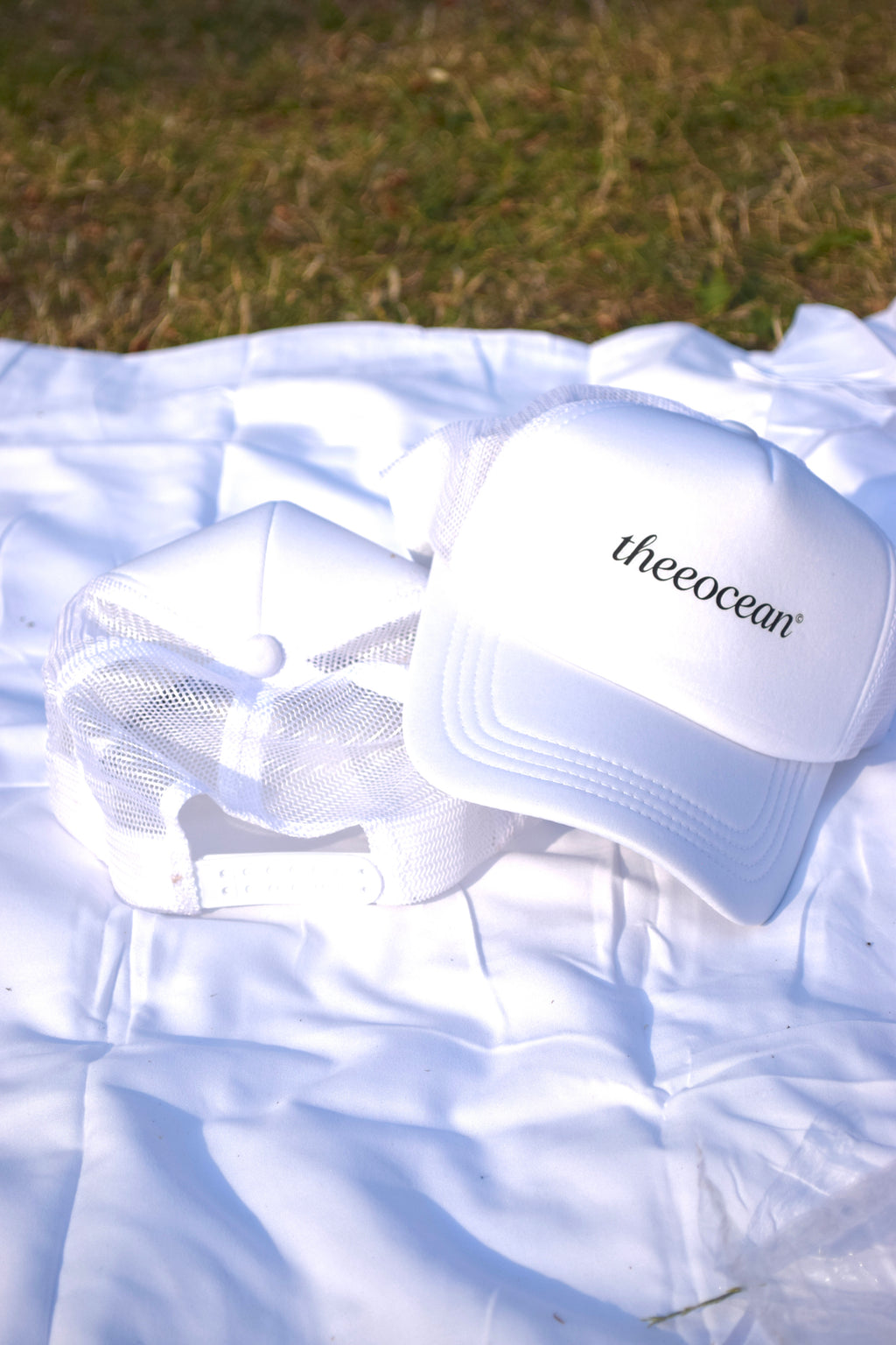 WHITE”THEEOCEAN” CAP